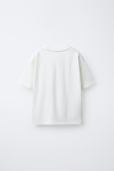 ZARA ФУТБОЛКА С ТЕКСТОВЫМ ПРИНТОМ, ЭКРЮ
