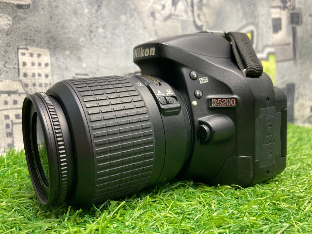 Nikon D5200 Kit 18-55mm 3.5-5.6G ED 12.100 кадров