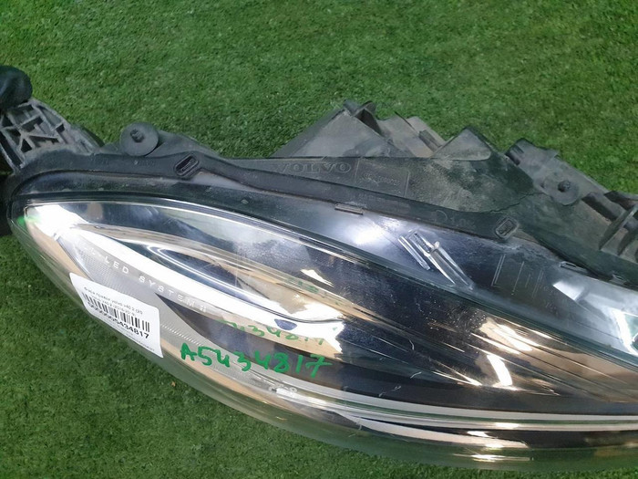 Фара правая Volvo V40 2 (2016-2019) Full LED