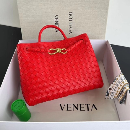 Bottega Veneta Medium Andiamo 32 cm