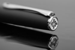 Перьевая ручка Diplomat Esteem Lapis черная F (D10425643) 4