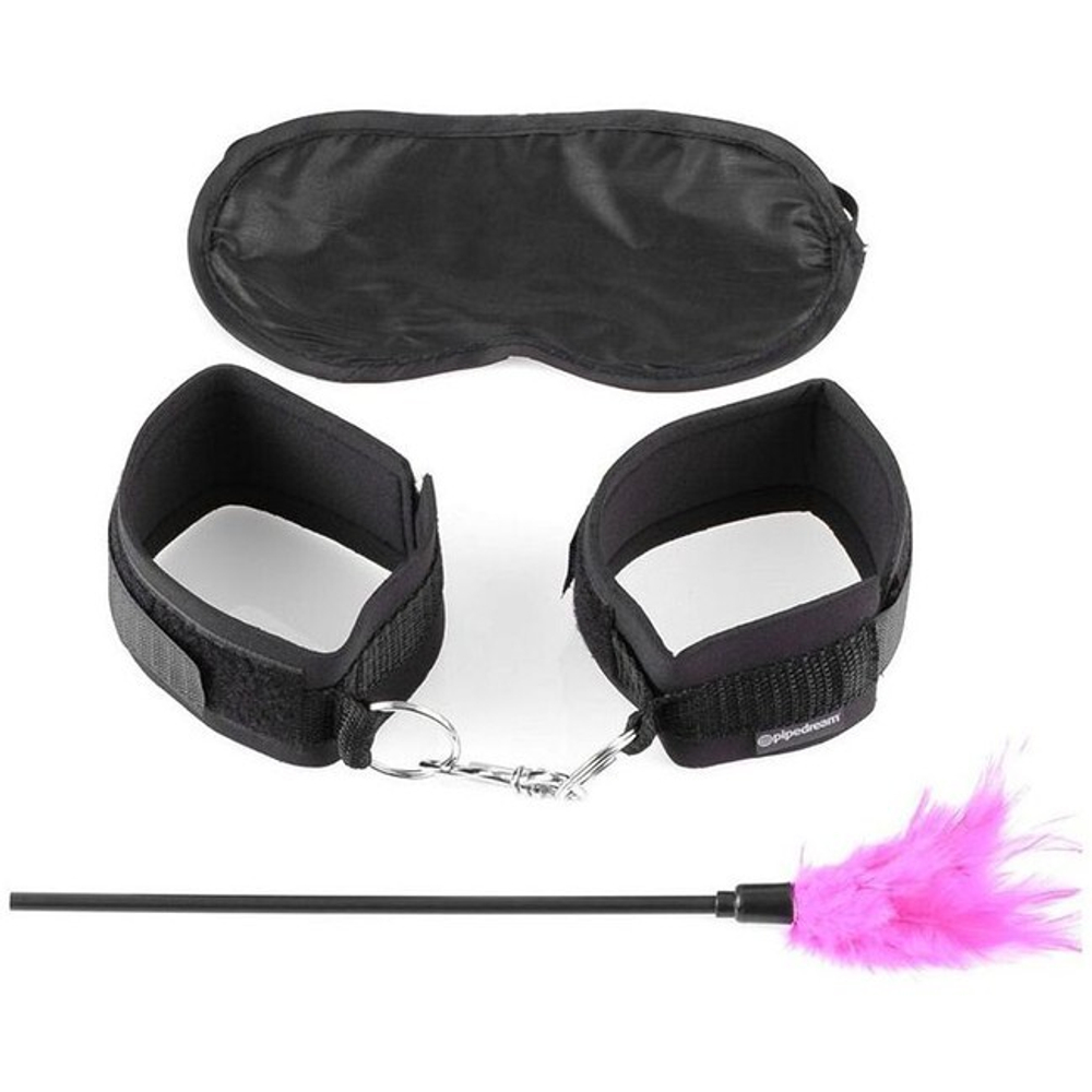 Наручники + стек с пером + маска Sensual Seduction Kit (Цвет: черный)