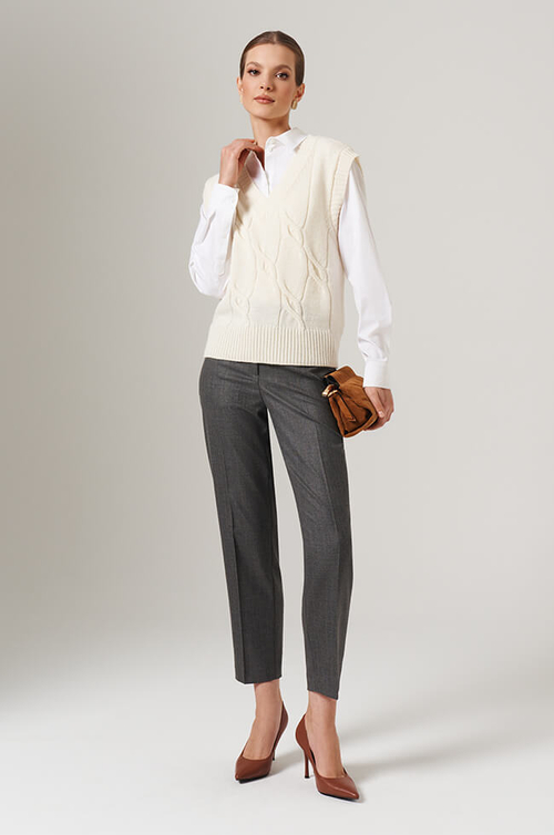 23092 Жилет женский (молочный)