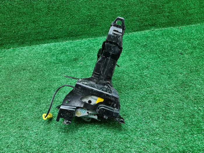 Кронштейн фары правый BMW 3er G20 (2018-н.в.)