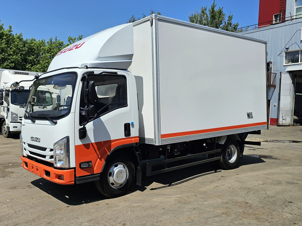 ISUZU Elf Рефрижератор 3т