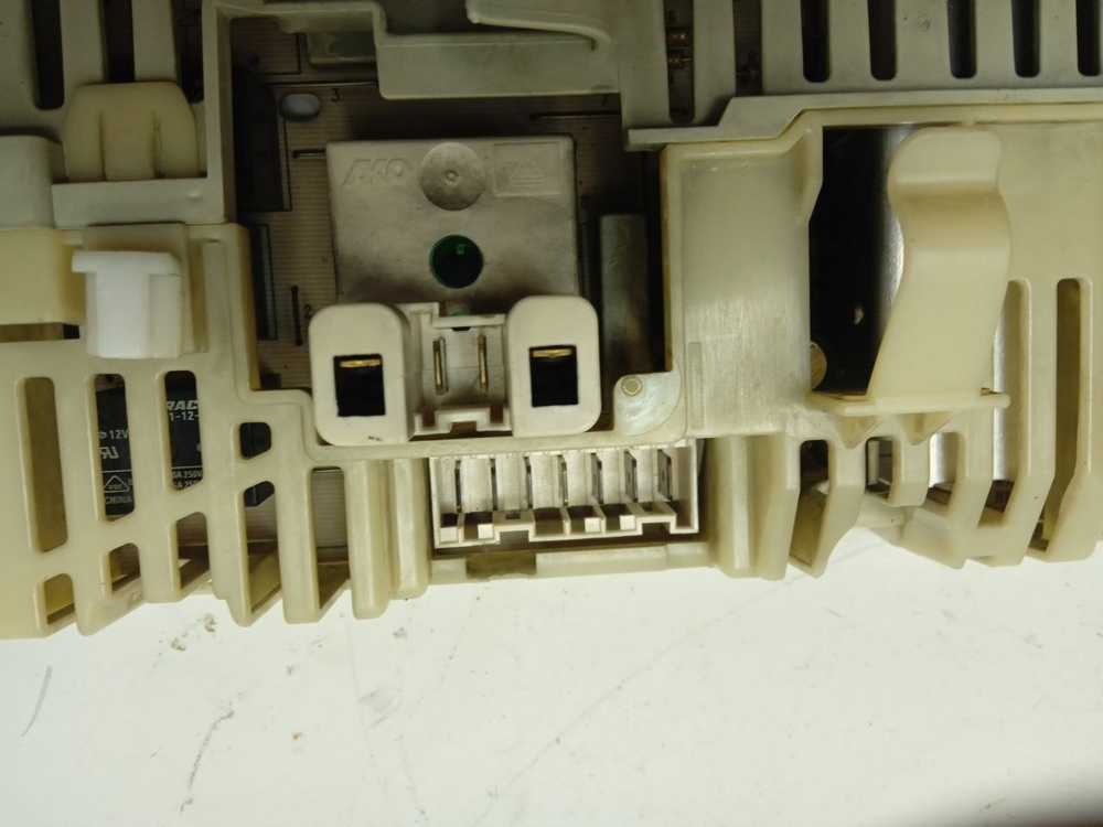 WFC1662OE кт8 Силовой модуль для стиральной машины Bosch Maxx4 5550006572 б/у