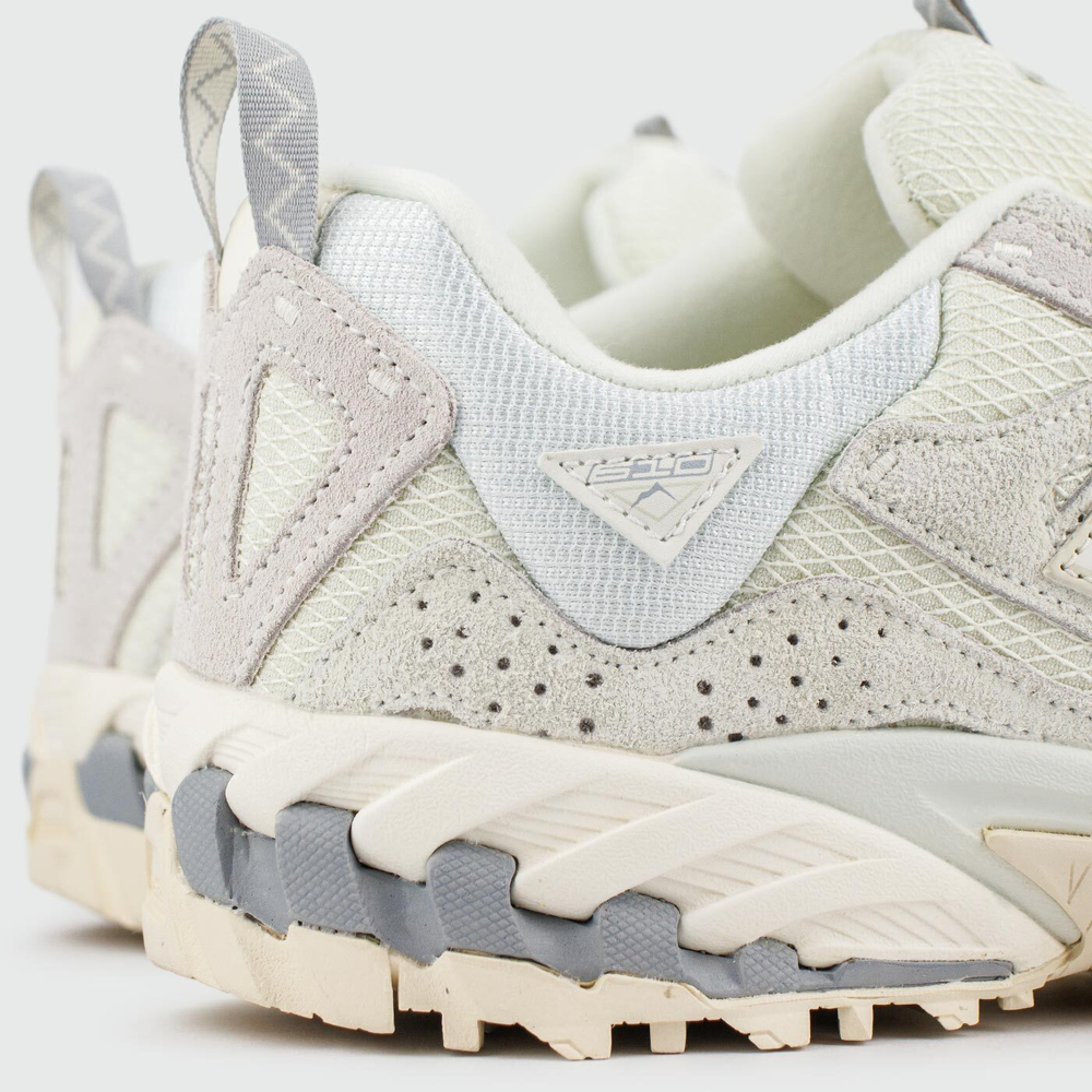 Кроссовки New Balance 610 Beige