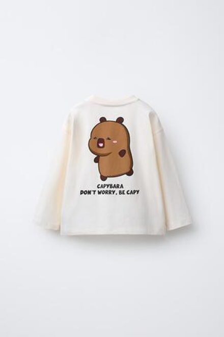 ZARA ФУТБОЛКА С ПРИНТОМ «КАПИБАРА КАПИФАН» ©, ЭКРЮ