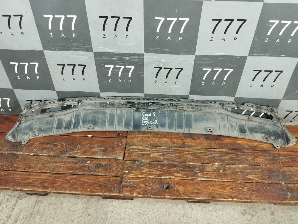 Накладка заднего бампера Kia Ceed 3 (CD) 18-нв Б/У Оригинал 86612J7300