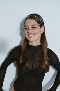 Классическая вуаль с камнями