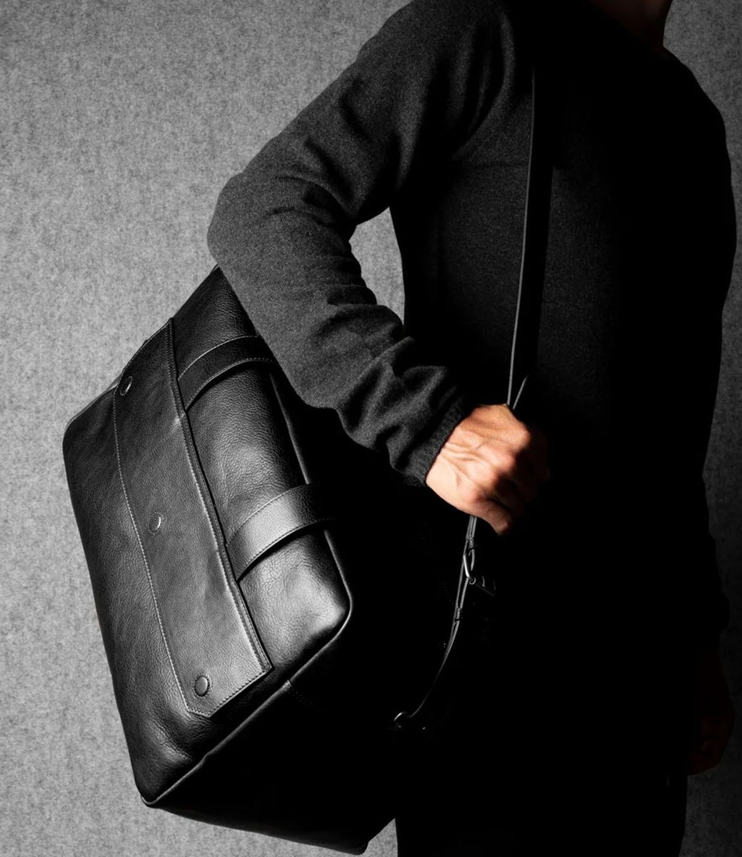 Hard Graft Overhead Holdall Bag Coal — дорожная сумка