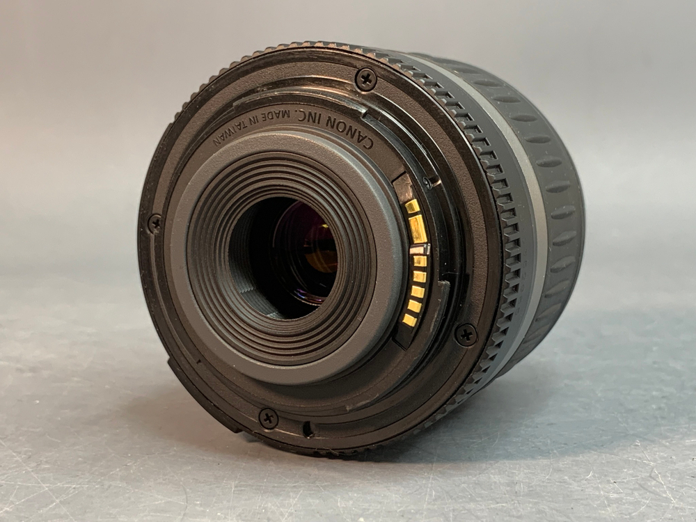 Canon EOS 350D Kit EF-S 18-55mm 3.5-5.6 II