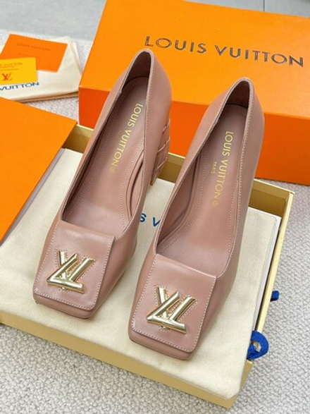 Louis Vuitton Shake Pump