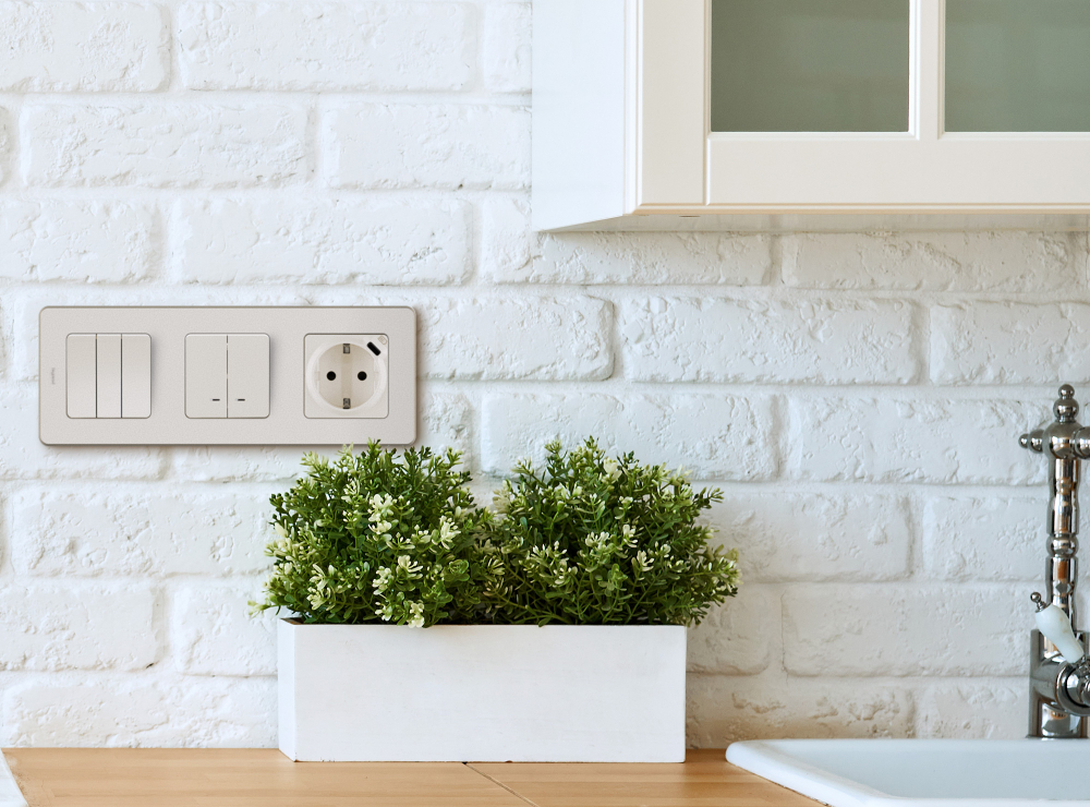 Выключатель 2х-клавишный с подсветкой/индикацией 10А 250В слоновая кость Inspiria Legrand