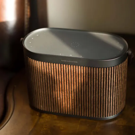 Bang & Olufsen Beosound A5 Dark Oak