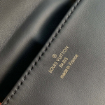Louis Vuitton Coussin Beltbag