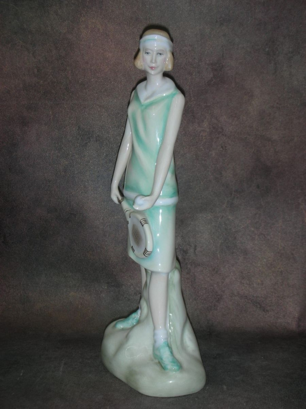 Статуэтка. Фарфор. Теннисистка Эмили. Royal Doulton. Англия