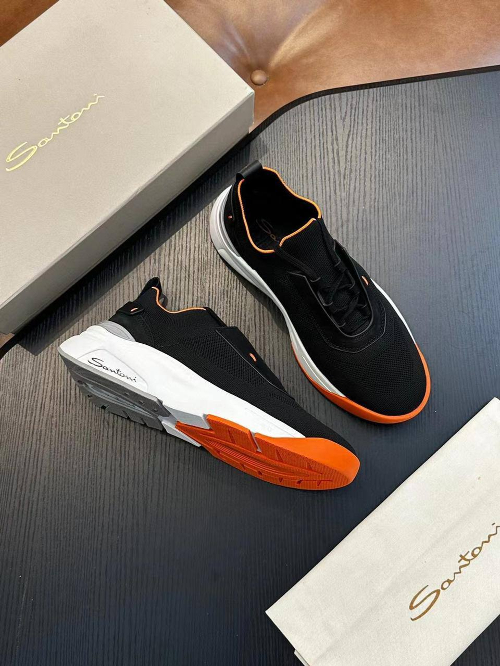 Кроссовки Santoni