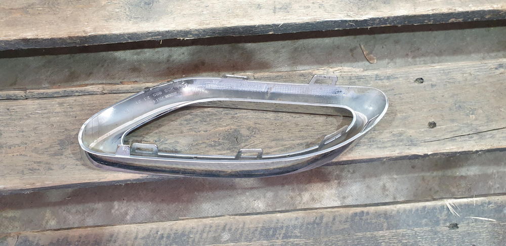 Насадка глушителя правая Mercedes C (W205) 14-18 Б/У Оригинал A2058852321