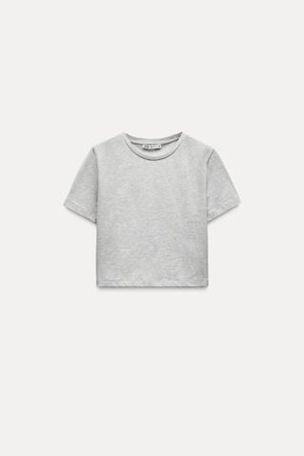 ZARA УКОРОЧЕННАЯ ФУТБОЛКА ИЗ ЭЛАСТИЧНОЙ ТКАНИ, СЕРЫЙ