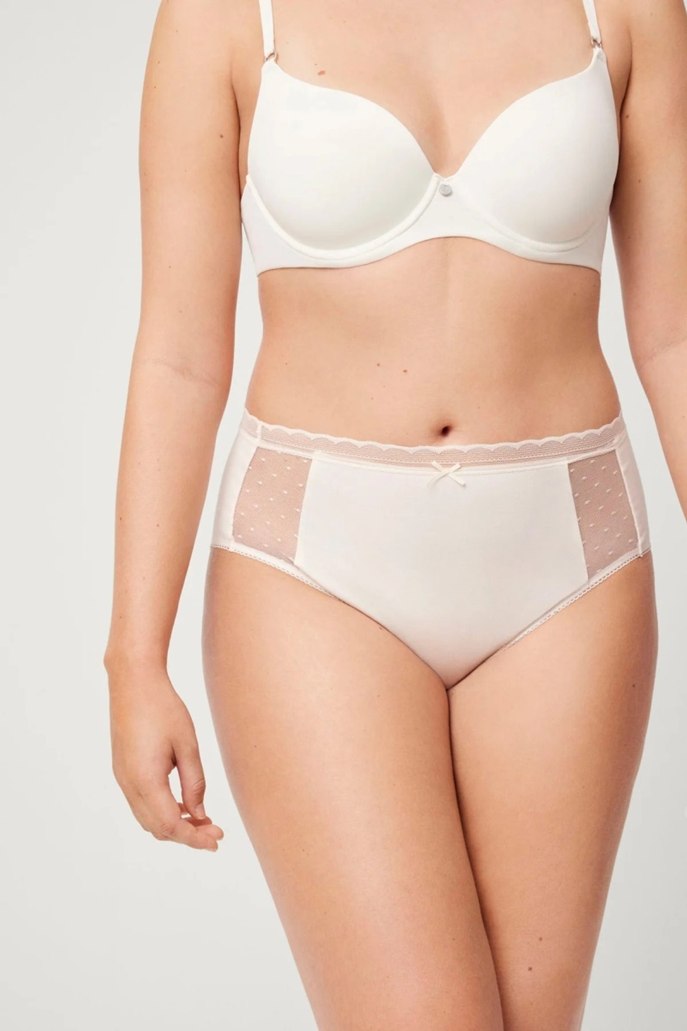 19536 High waist Трусы высокие YSABEL MORA