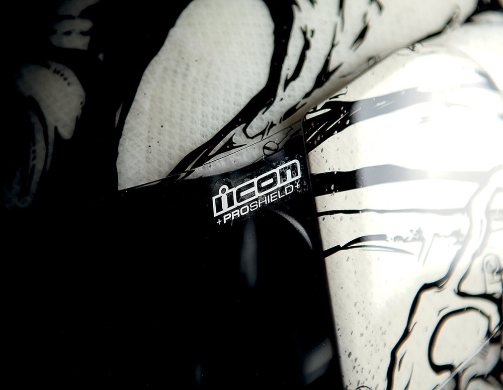 Мотошлем - ICON AIRFRAME ARTIST SERIES MANIC MULTI