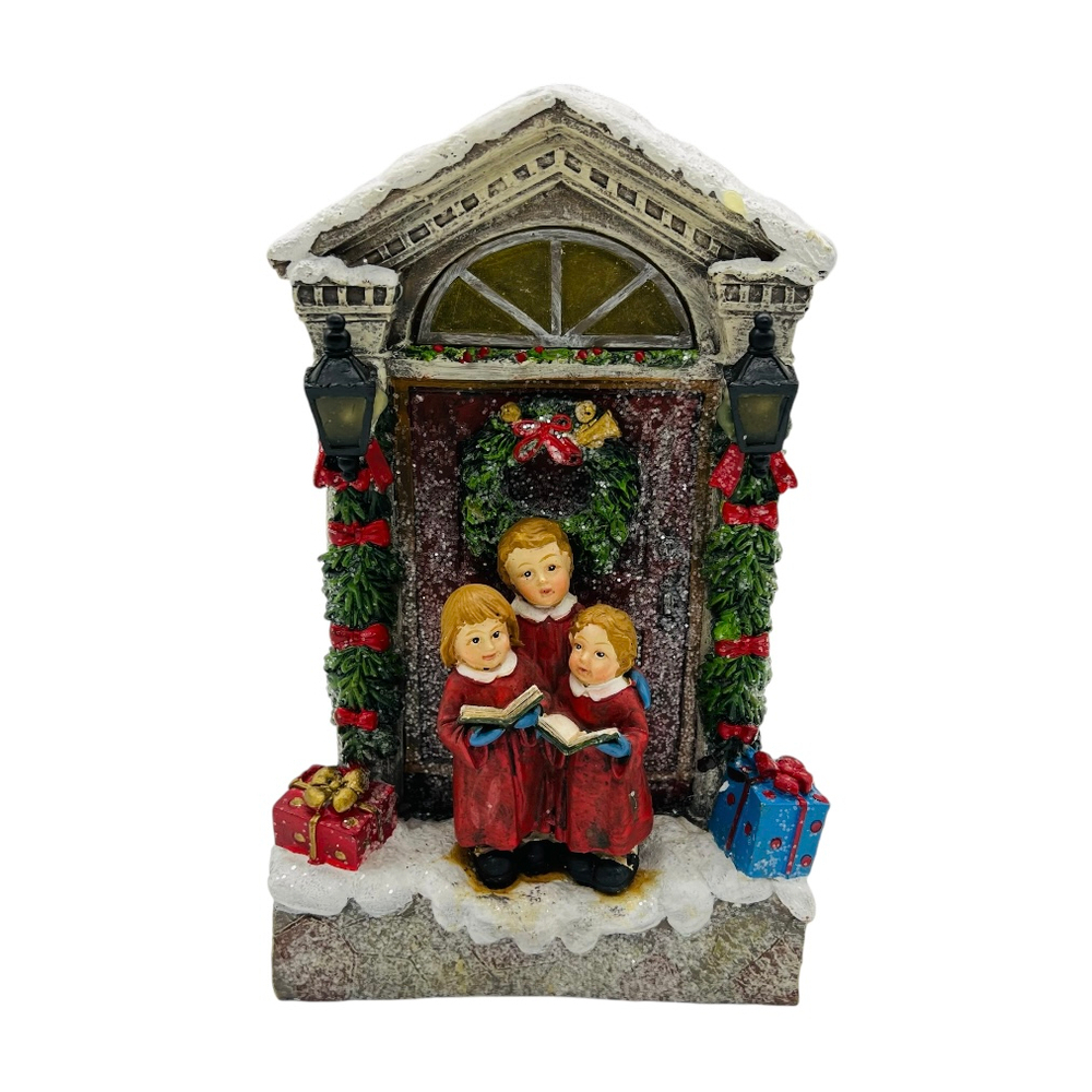 Дети поют возле дома 23 см