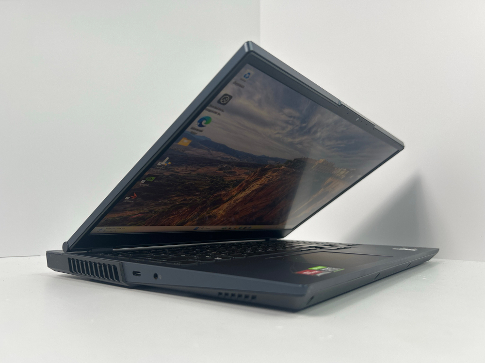 Ноутбук Lenovo Legion 5 15ACH6H (82JU01B2RK) 15.6"/AMD Ryzen 5 5600H/RAM 16 GB/SSD 512 GB/nVidia GeForce RTX 3060 6 GB/ 1920x1080/IPS 165 Hz/ DOS/Подсветка кл-ры:LED/Синий. Состояние: B1