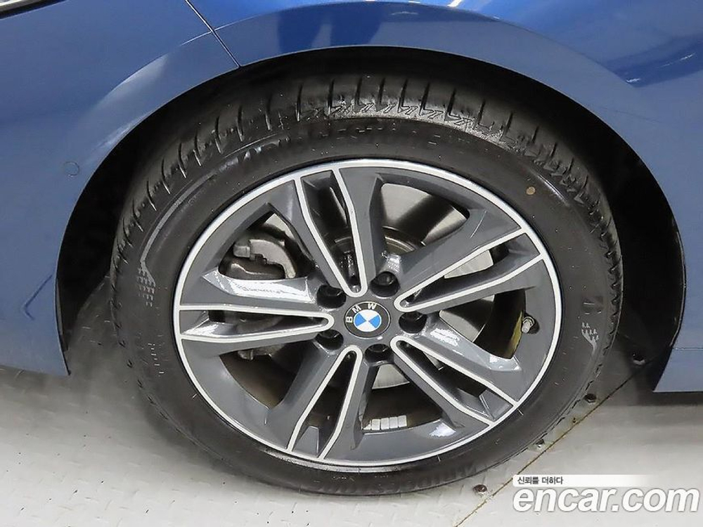 BMW 1 Series (F40) 120i Sports (06.2022)