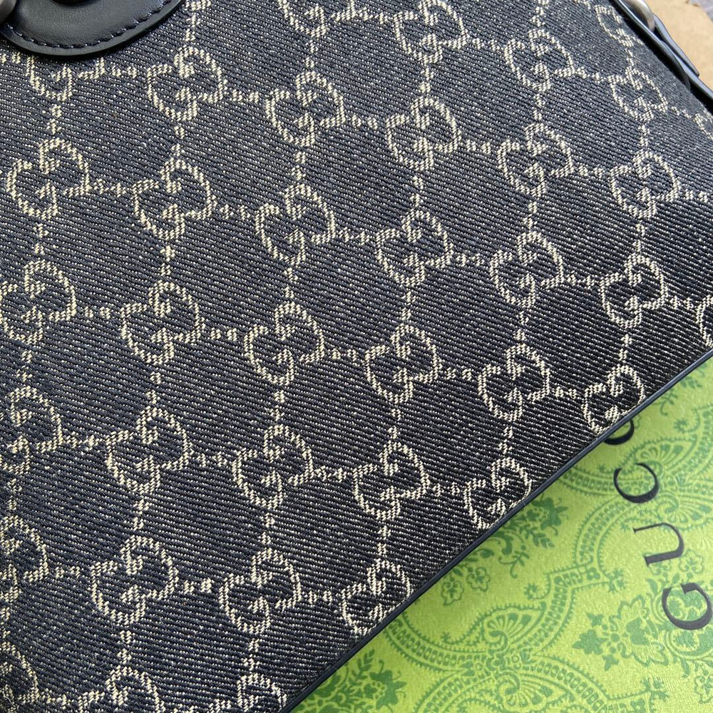 Gucci Ophidia GG Shoulder Bag 23 cm