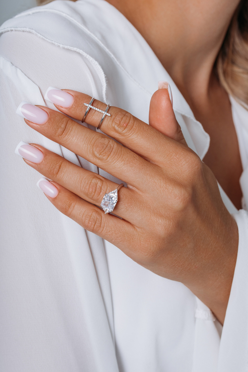 Фаланговое кольцо с дорожкой из фианитов (незамкнутое)