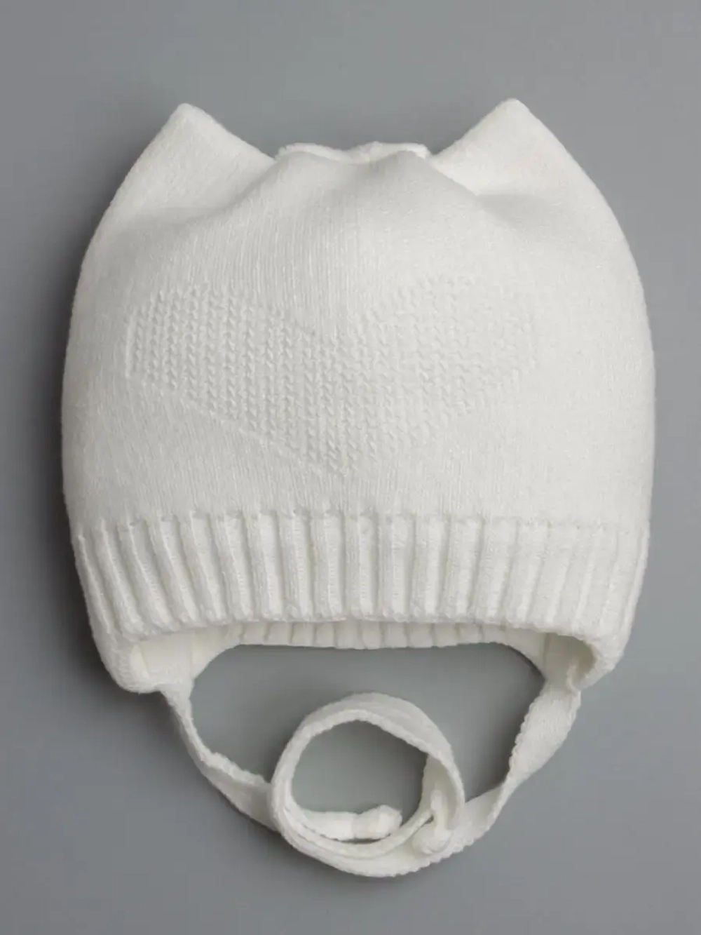 Шапка для девочки с ушками осенняя