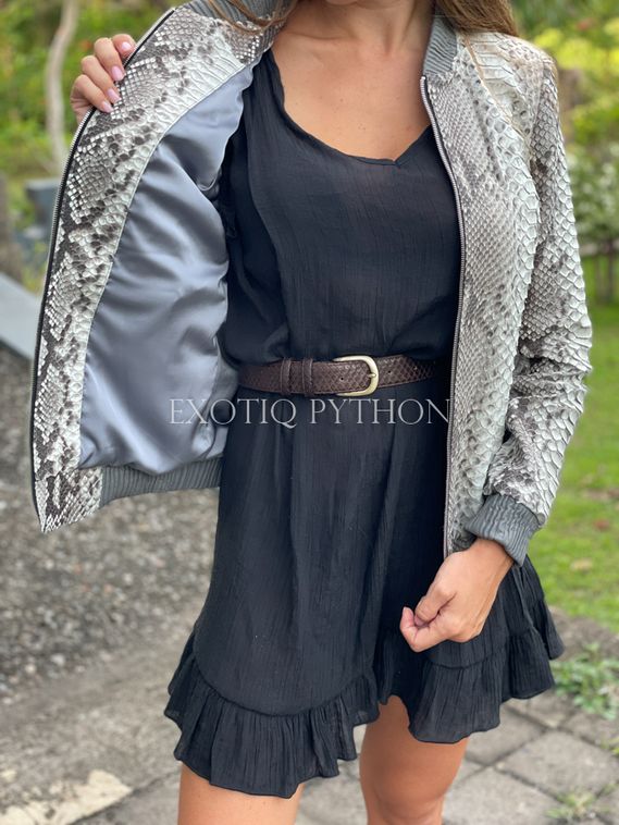 Женская куртка-бомбер из кожи питона JT-95