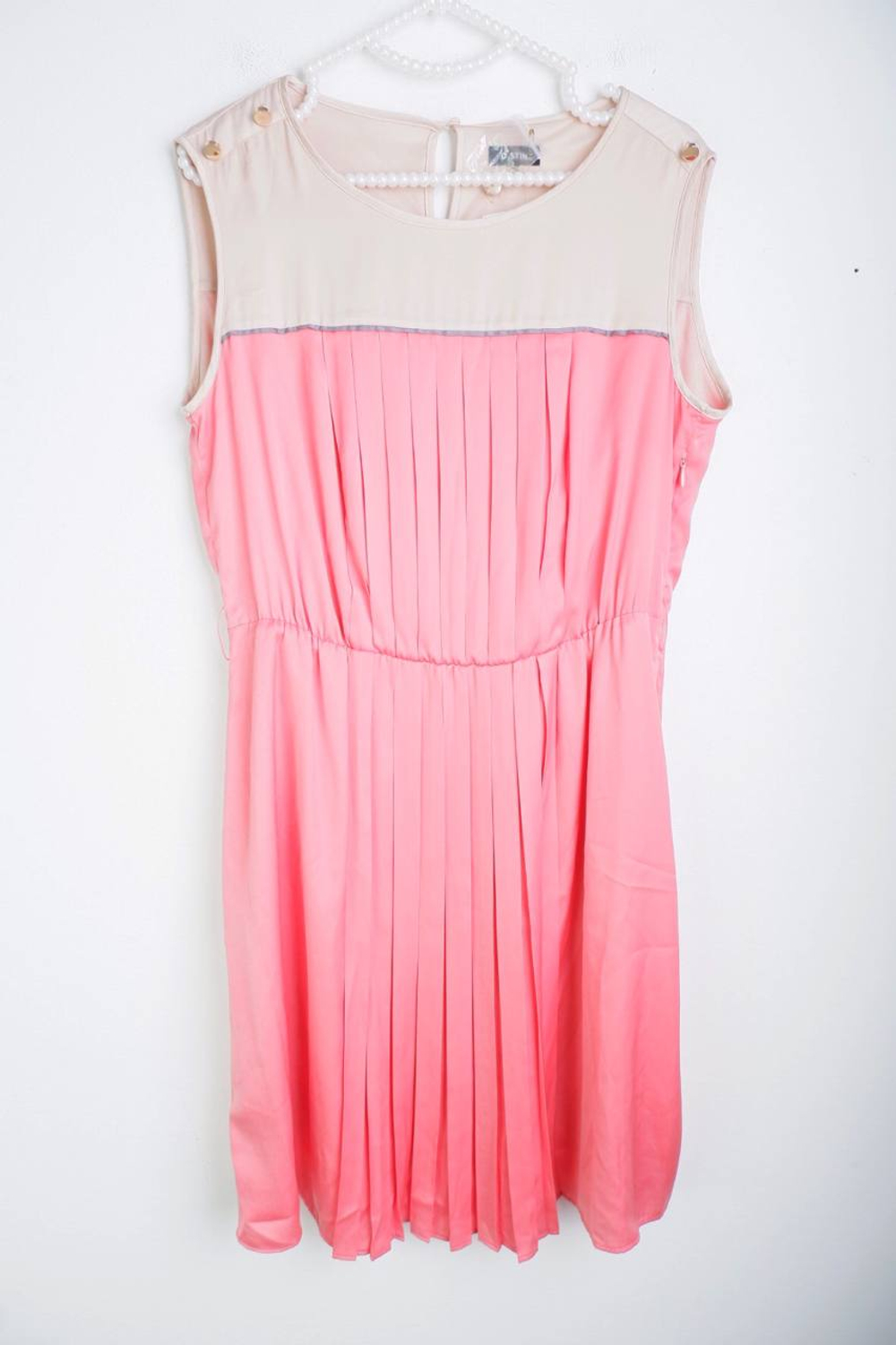 Платье Ostin легкое, визуально на 46 размер