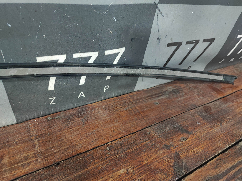 Накладка двери передней левой Omoda C5 22-нв Б/У Оригинал 609001531AA