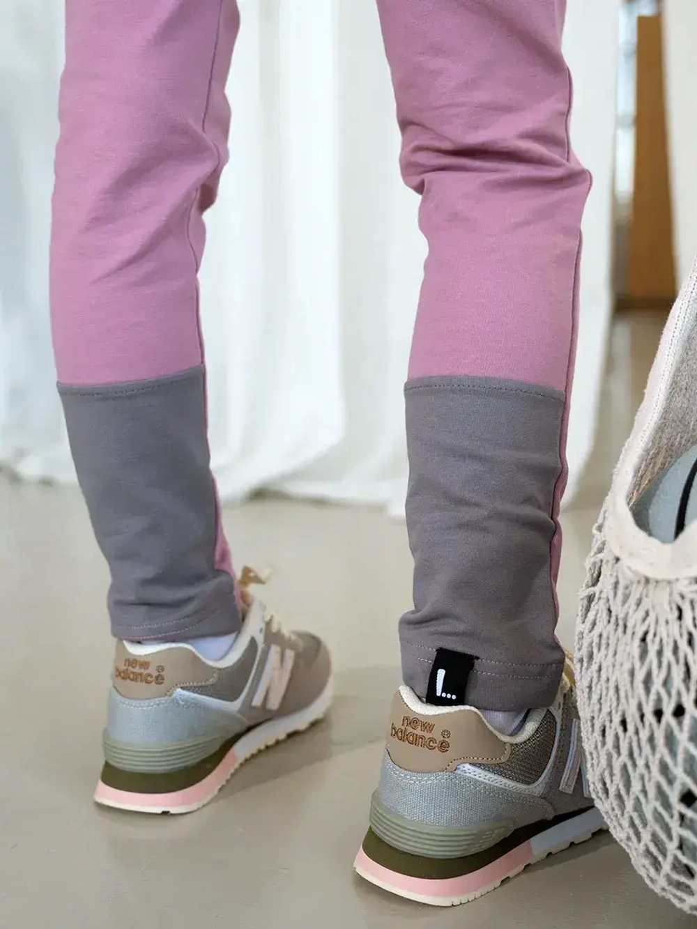 Костюм спортивный для девочки, футболка и леггинсы