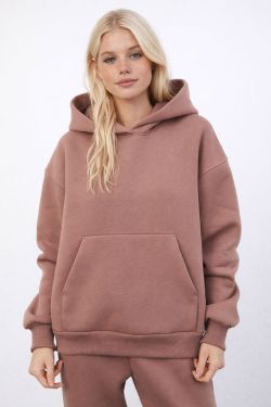 Утепленное худи свободного кроя цвета молочный шоколад