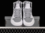 Jordan 1 Retro High OG Stealth