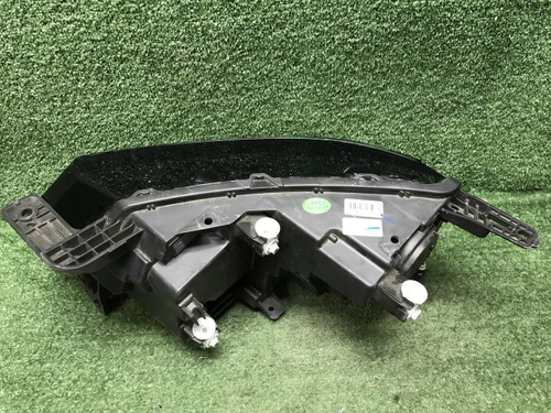 Фара правая Geely Coolray (2019-2024) LED