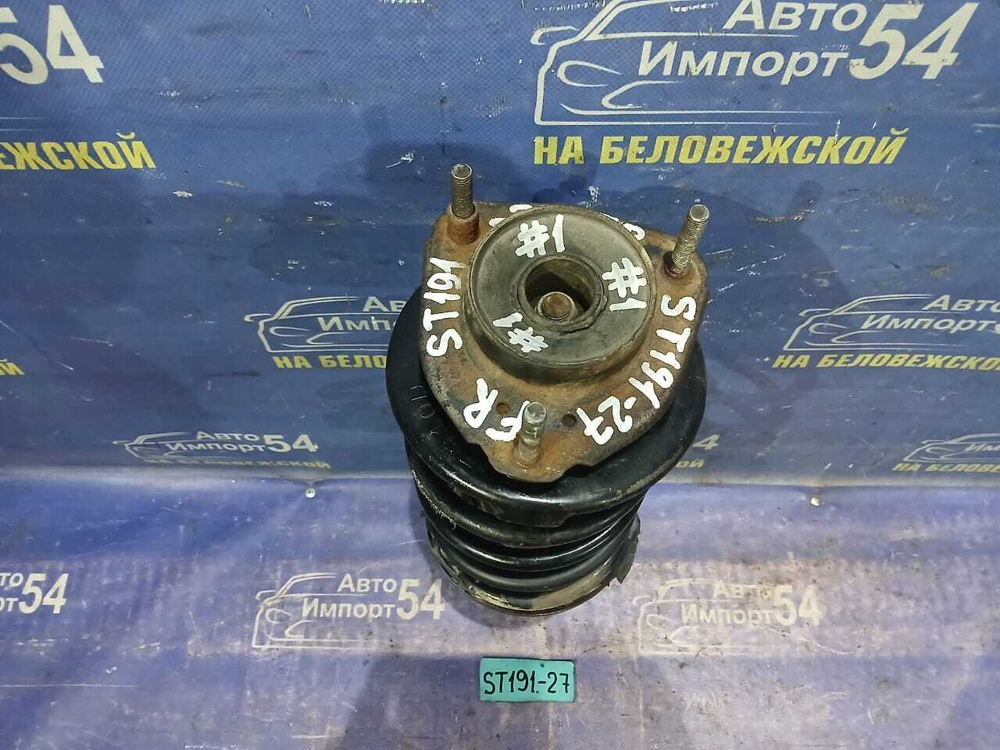 Стойка передняя правая TOYOTA CORONA 1995