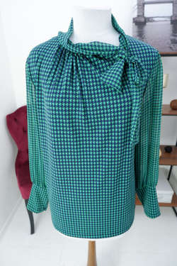 Блузка яркая 50 размер