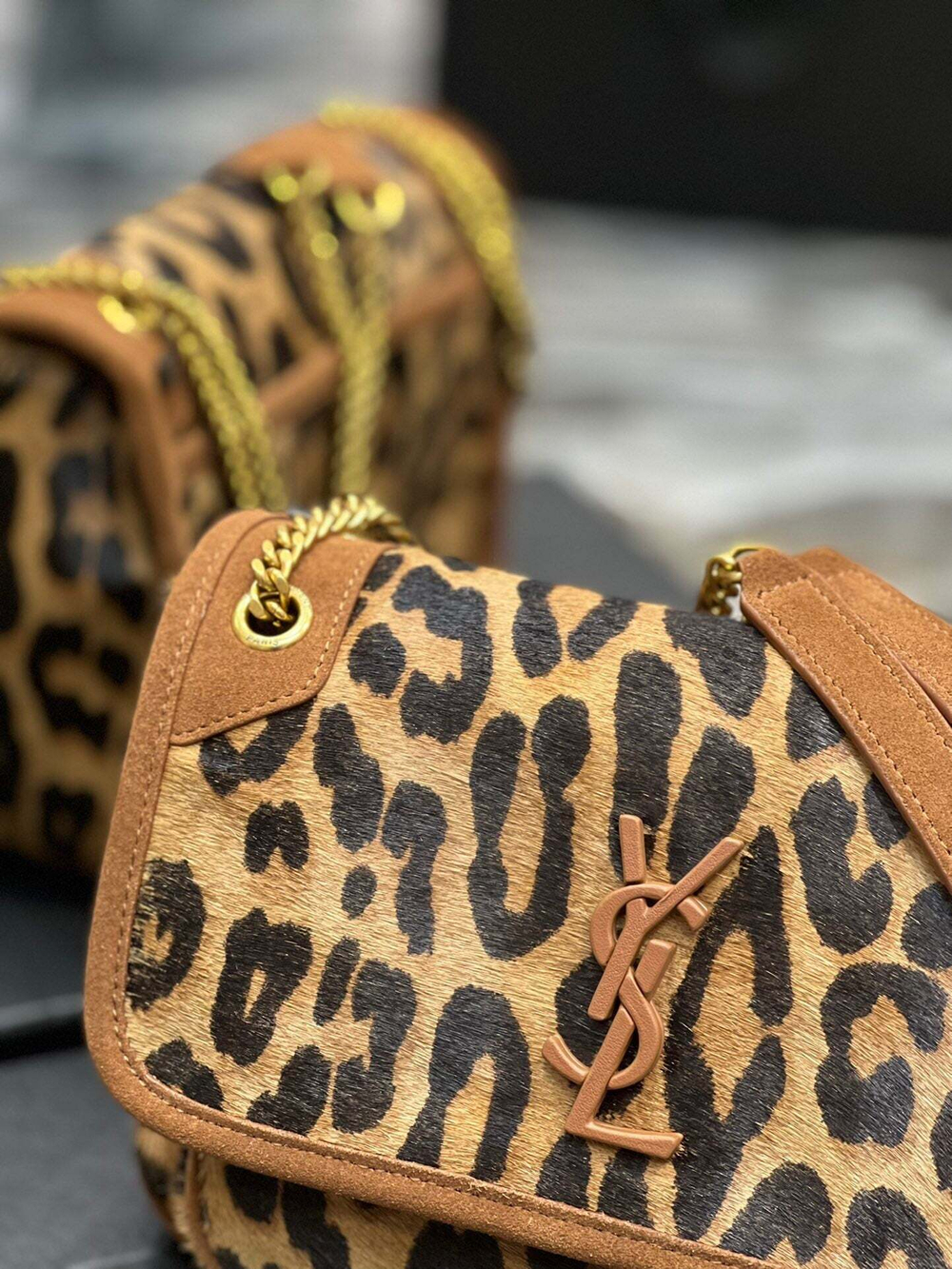 Yves Saint Laurent Niki 22 cm
