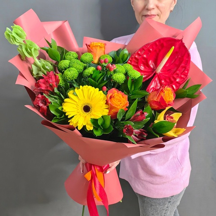 Авторский букет с антуриумом