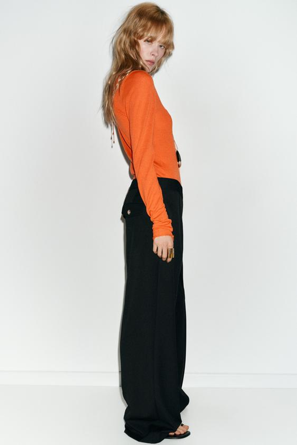 ZARA ШИРОКИЕ БРЮКИ С ЗАЩИПАМИ, ЧЕРНЫЙ