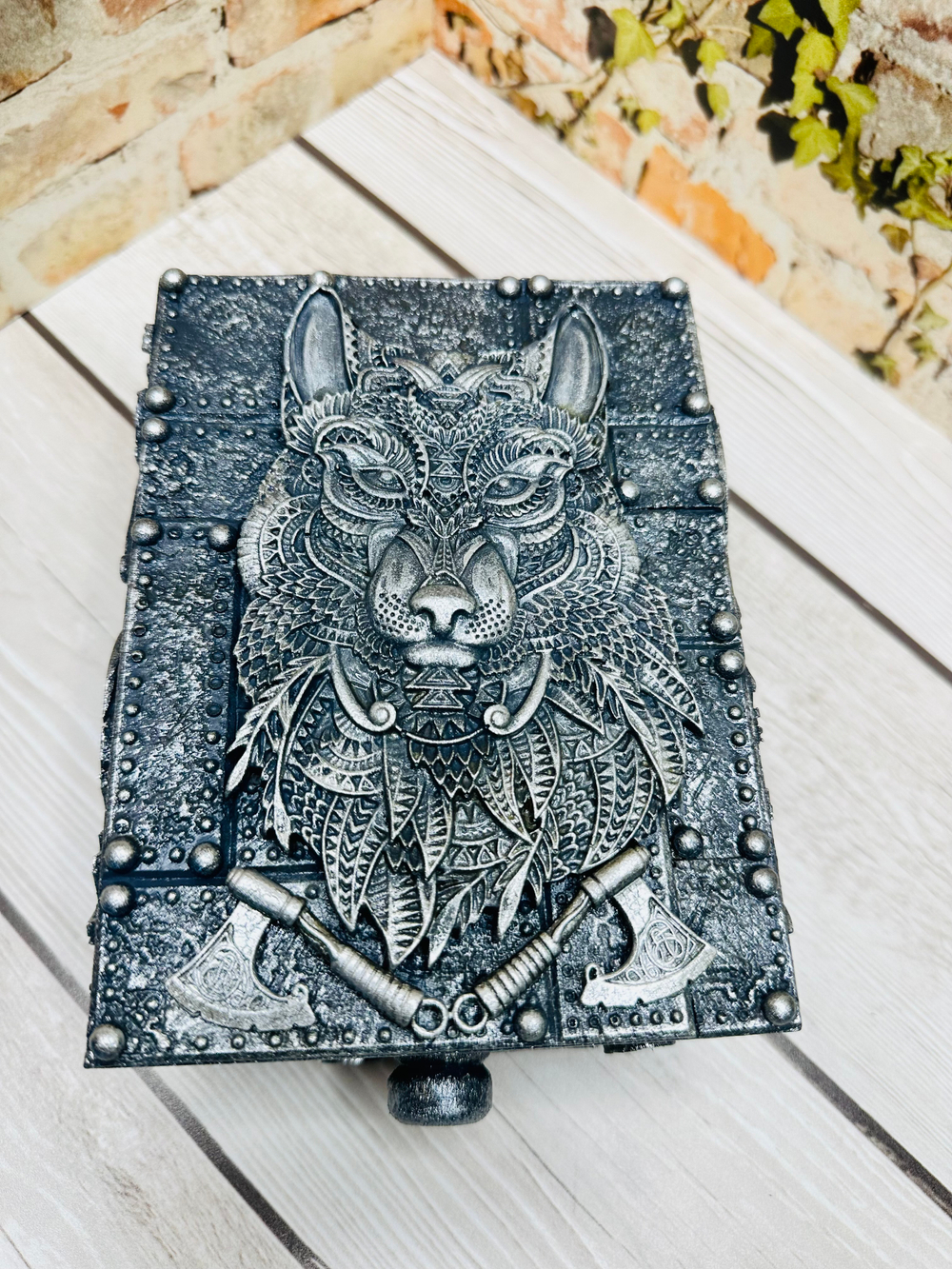 Шкатулка-пенал "Волк"