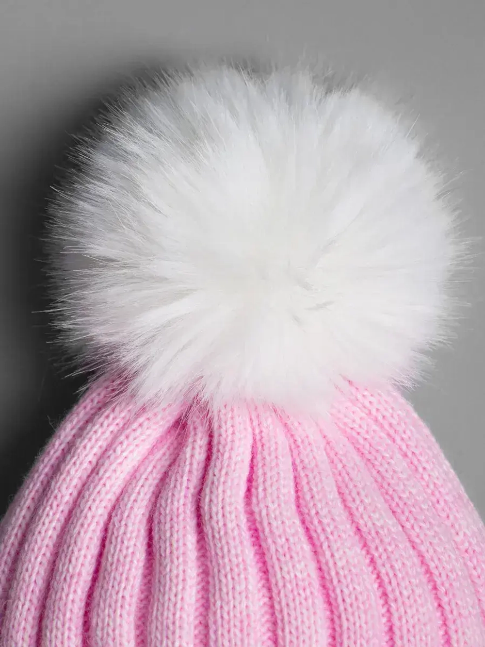 Шапка зимняя для девочки с помпоном и снуд