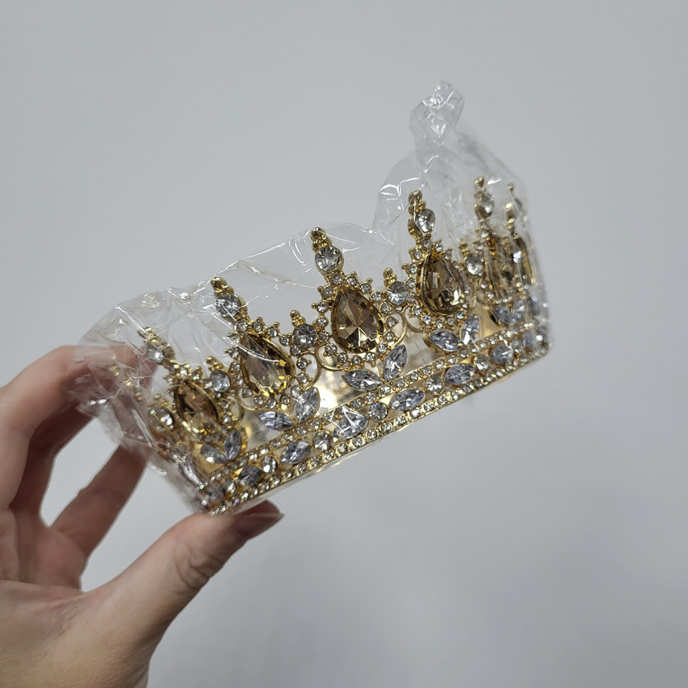 Корона Золотая Золотые камни, диаметр низа 12,5 см