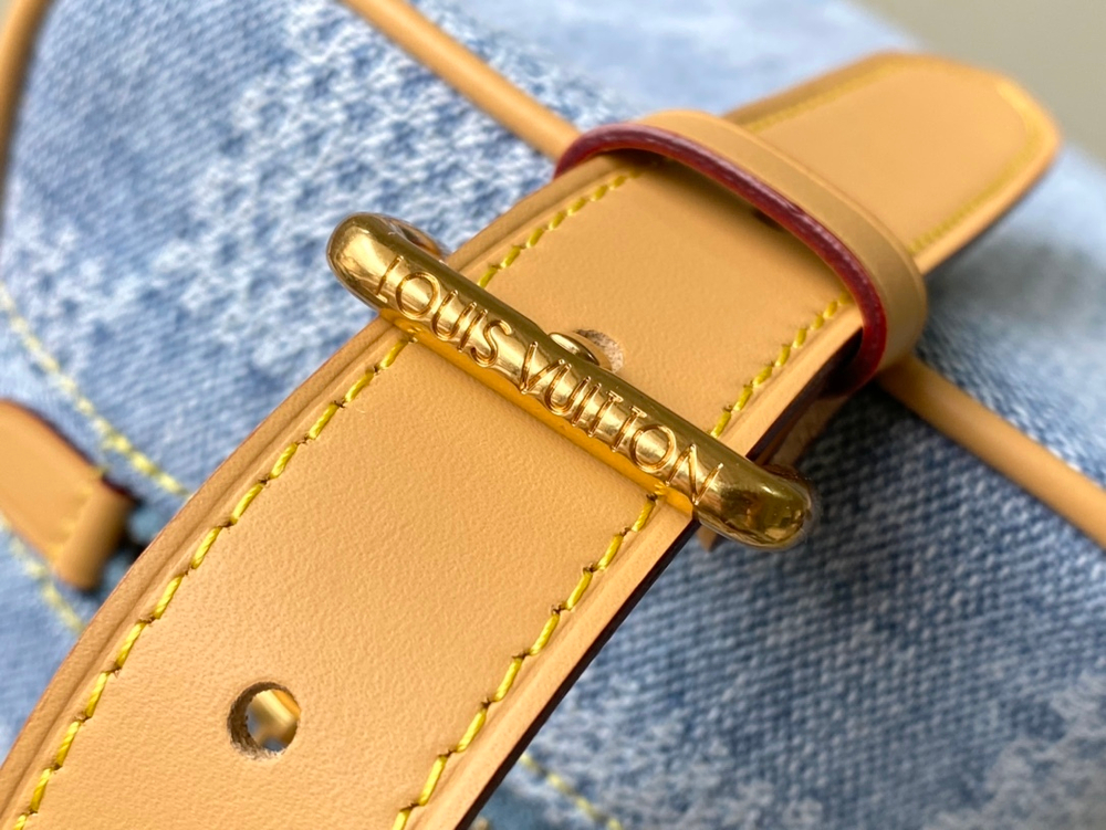 Louis Vuitton Locker Dopp Kit