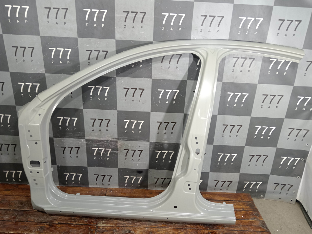 Боковина левая LADA Vesta 15-нв Новая Оригинал 8450039441