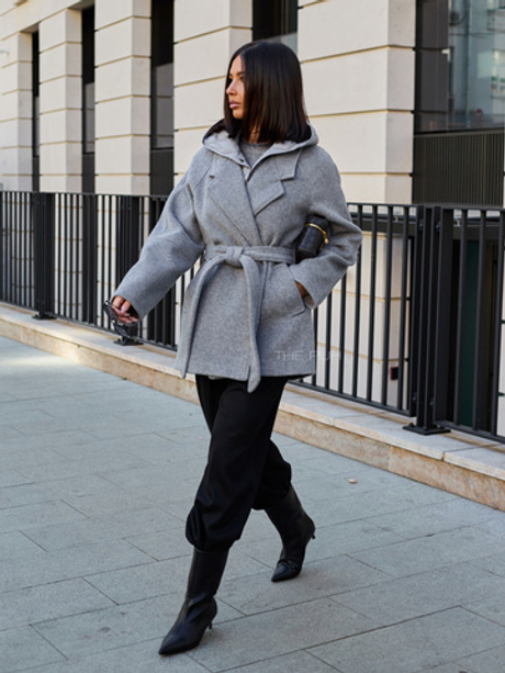 Серое шерстяное пальто с утепленным жилетом